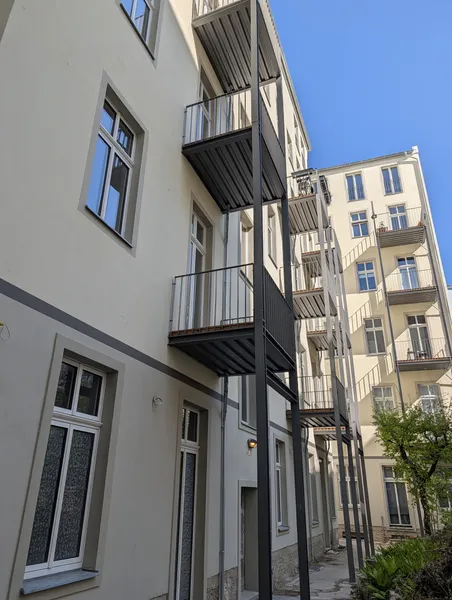 Sehr schöne 1-Zimmer-Altbauwohnung nahe Tiergarten und Hauptbahnhof — photo 1